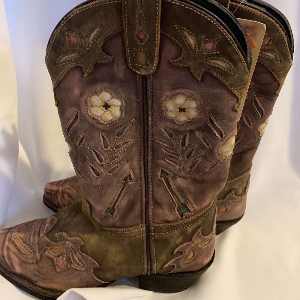 Women's Laredo boots size 8
